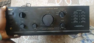 Akai Amplifier