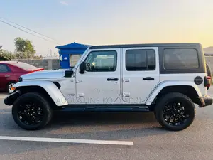 Jeep Wrangler 4xe Sahara 4WD 2023 Silver