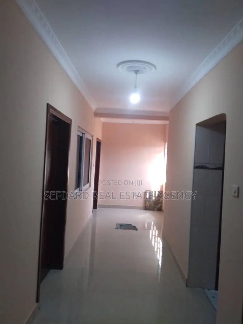 5bdrm House in Sefdard Properties, Spintex for rent