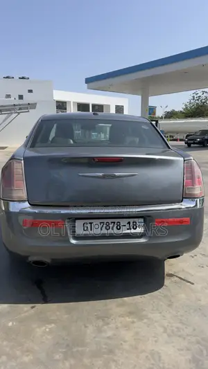 Chrysler 300 300S V6 3.5 AWD 2012 Gray