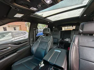 Cadillac Escalade Luxury 2024 Black