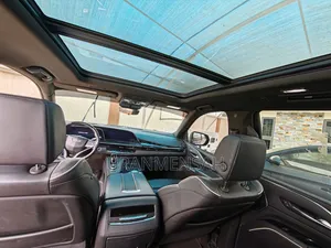 Cadillac Escalade Luxury 2024 Black
