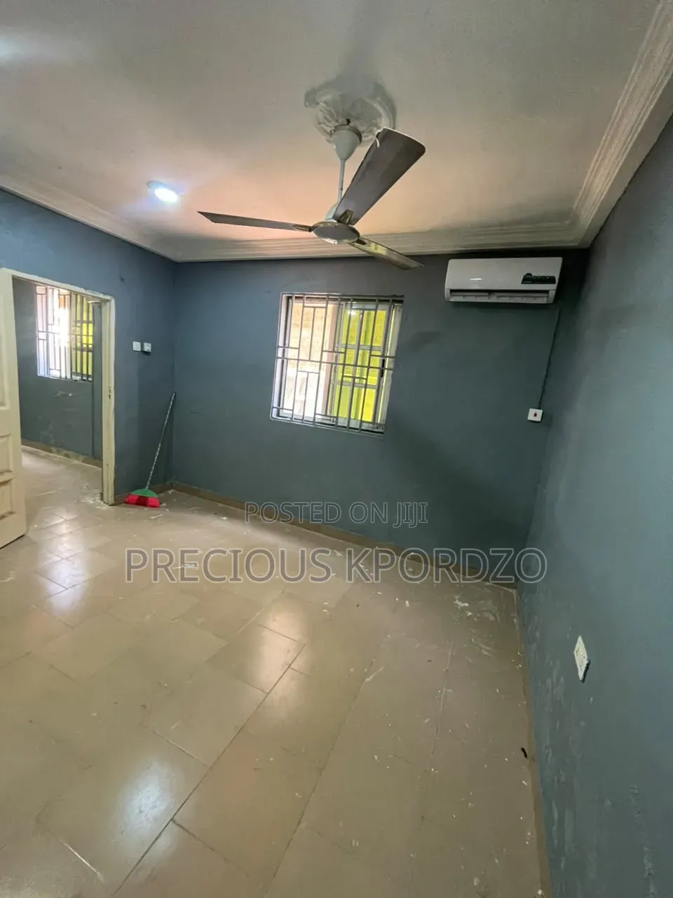 1bdrm Room & Parlour in Lakeside Comm 1 for rent