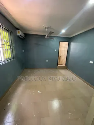 1bdrm Room & Parlour in Lakeside Comm 1 for rent