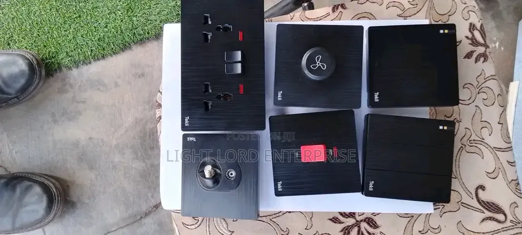 Tokil Black Versatile Outlet Double Sockets and Switces