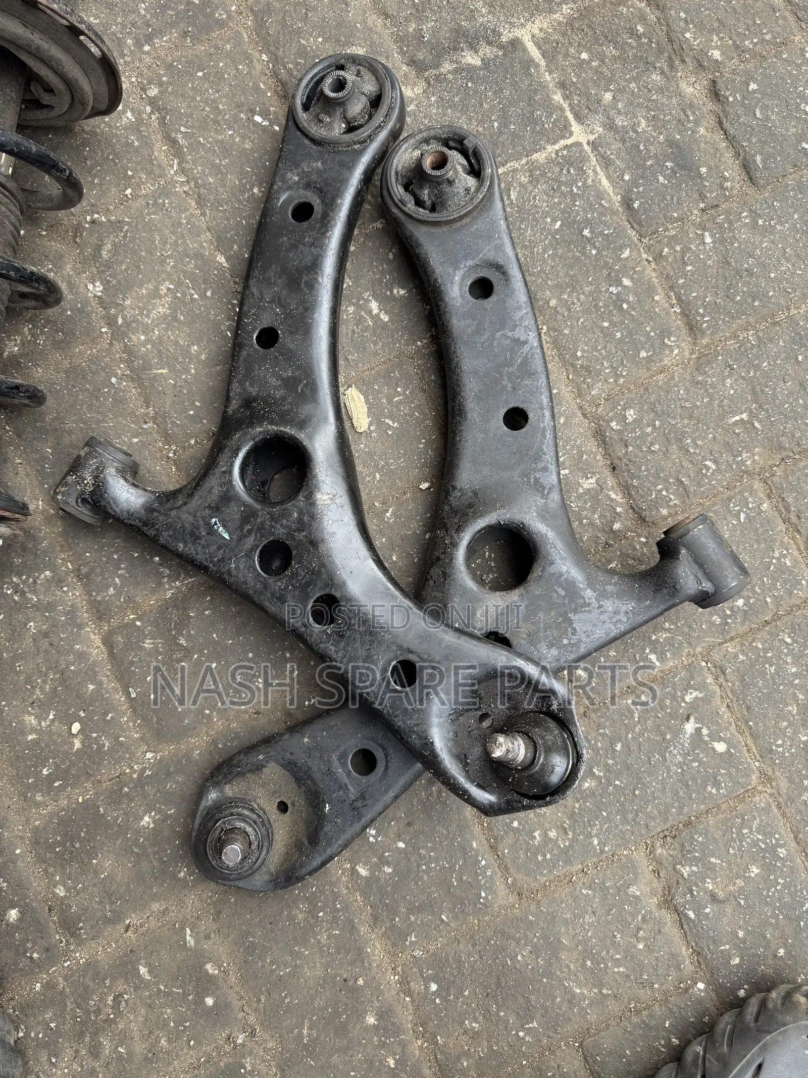 Toyota Voxy Low Arm
