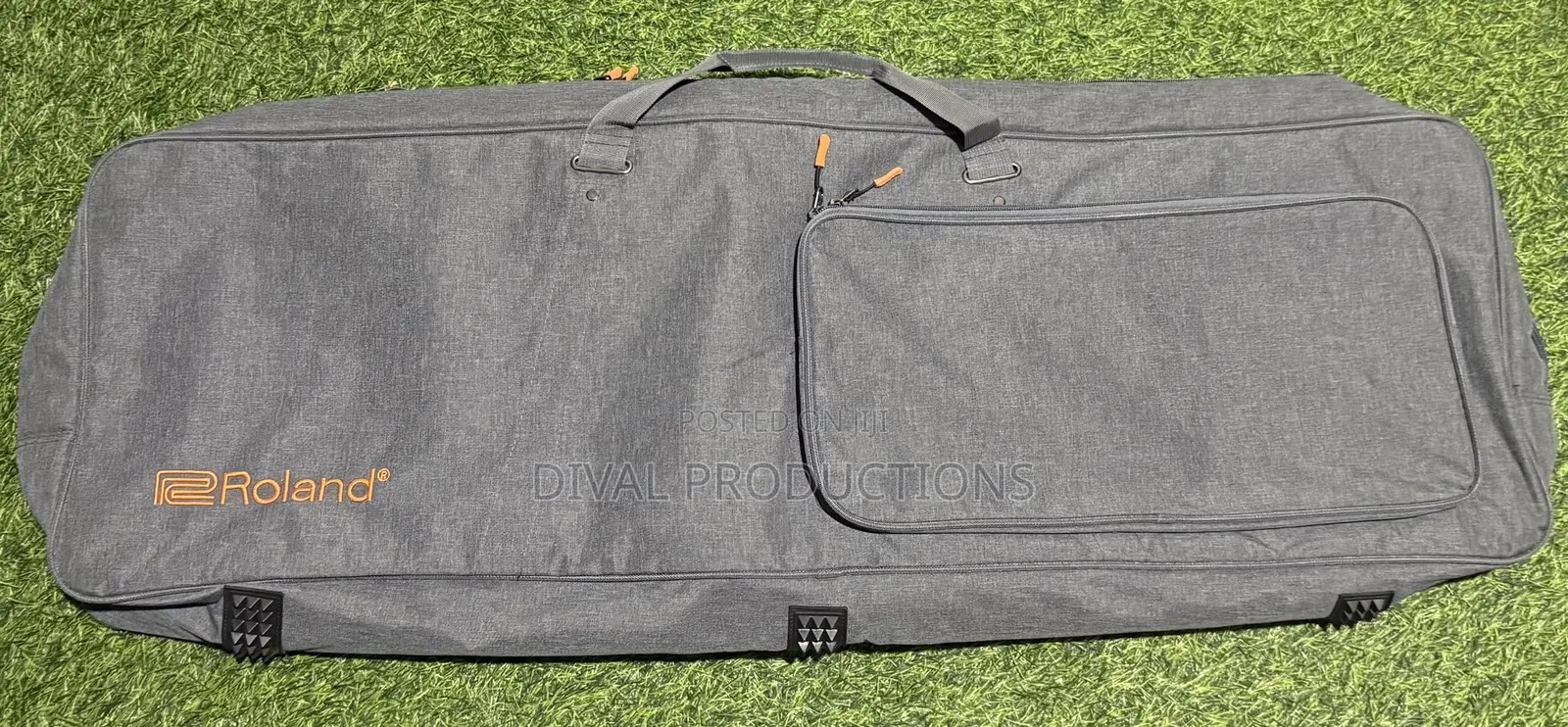 Roland Juno D6 + Gig Bag