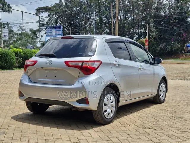 Toyota Vitz 1.3 FWD 3dr 2017 Yellow