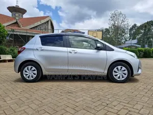 Toyota Vitz 1.3 FWD 3dr 2017 Yellow