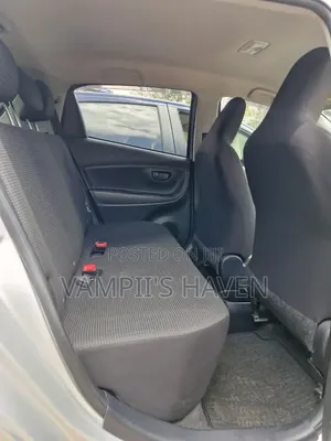 Toyota Vitz 1.3 FWD 3dr 2017 Yellow