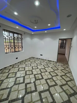 1bdrm Room & Parlour in Comm 1 Lakeside for rent