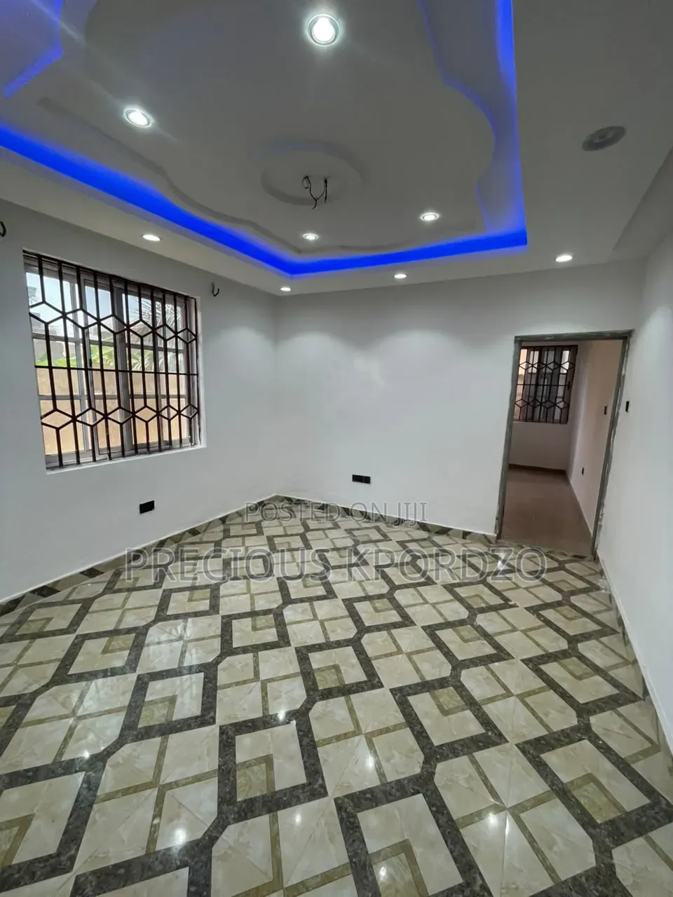 1bdrm Room & Parlour in Comm 1 Lakeside for rent