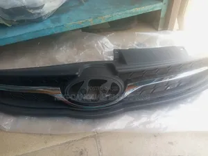 Hyundai Elantra 2012-2013 Top Grille