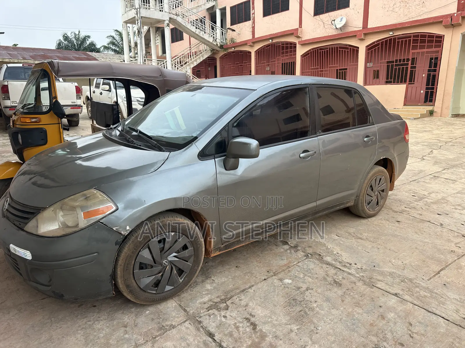 Nissan Versa 1.8 S Sedan 2011 Gray