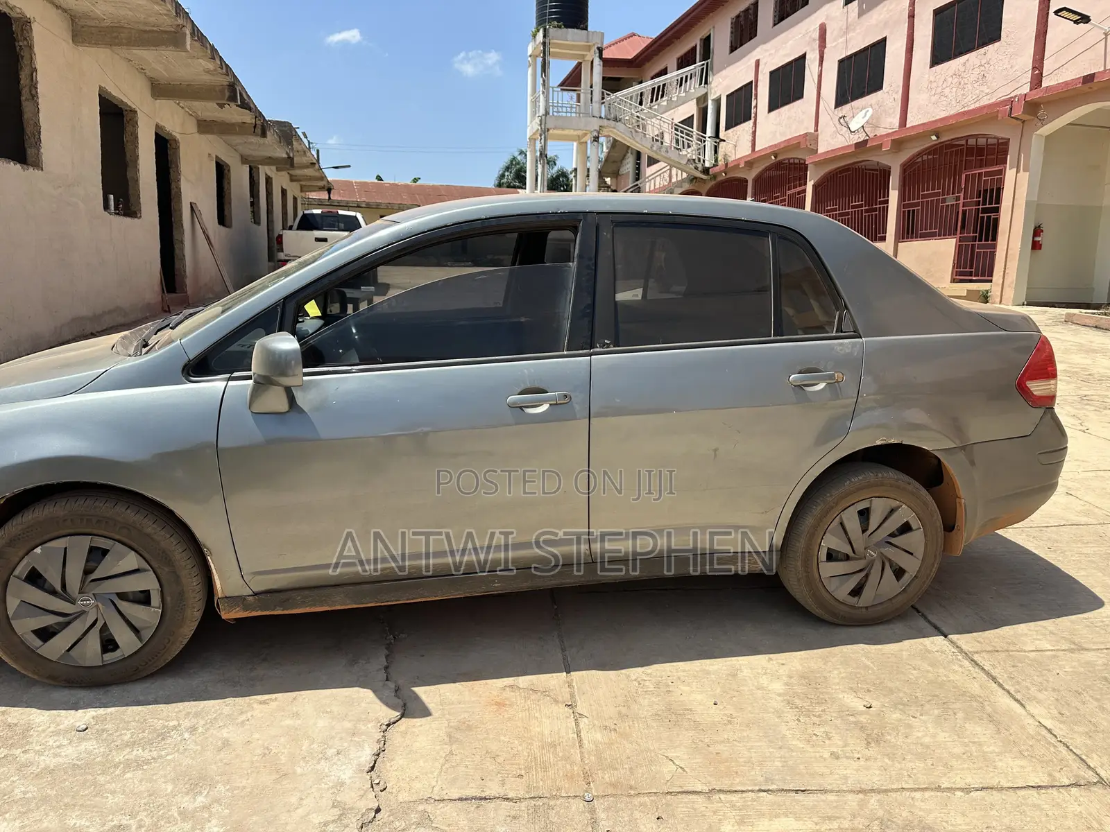 Nissan Versa 1.8 S Sedan 2011 Gray