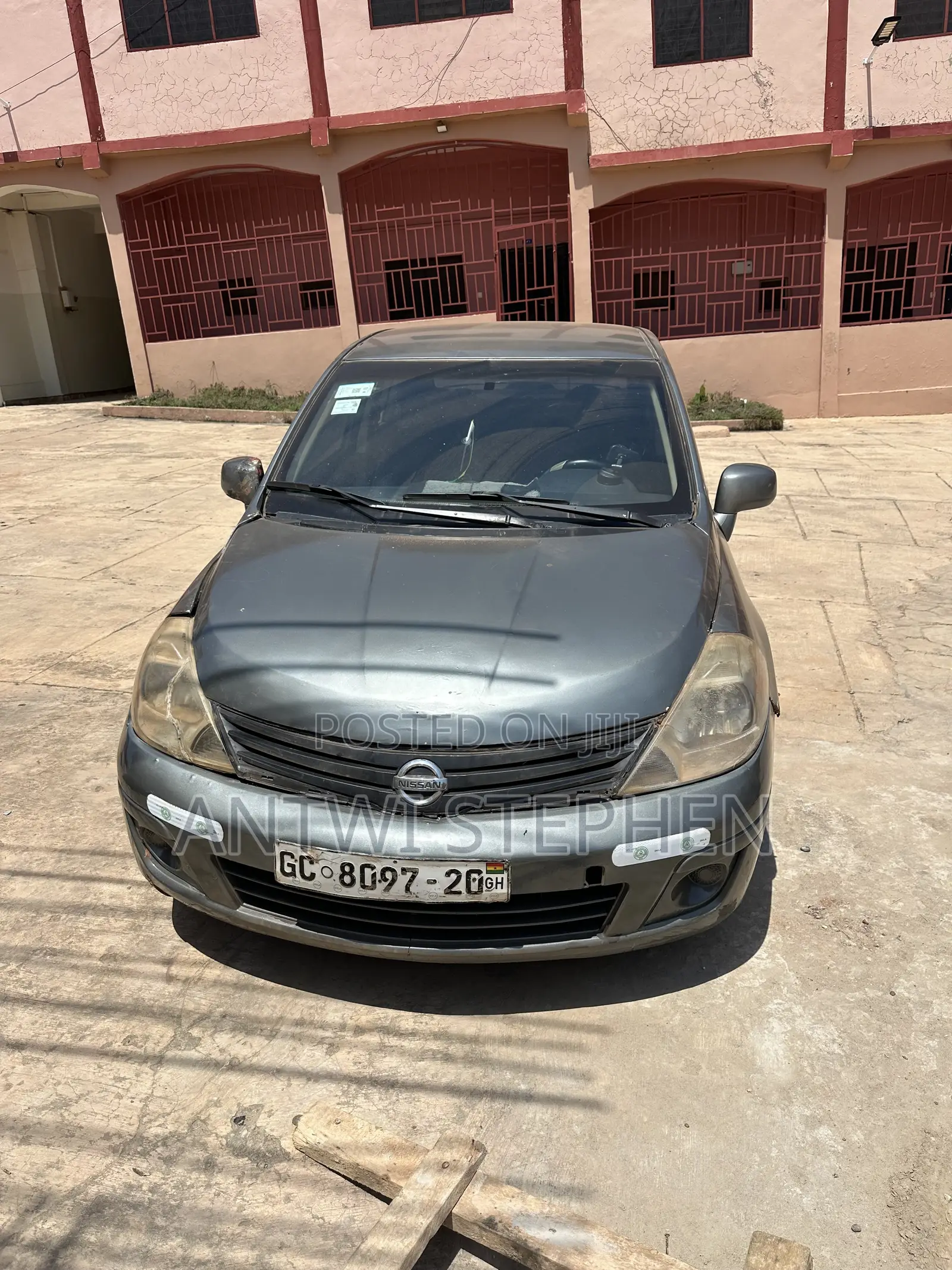 Nissan Versa 1.8 S Sedan 2011 Gray