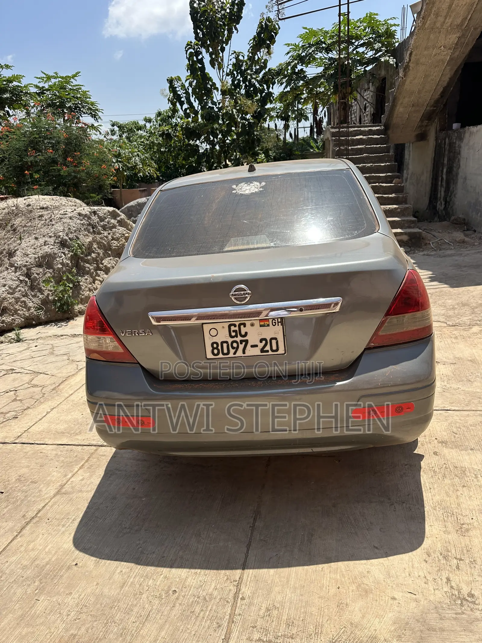 Nissan Versa 1.8 S Sedan 2011 Gray
