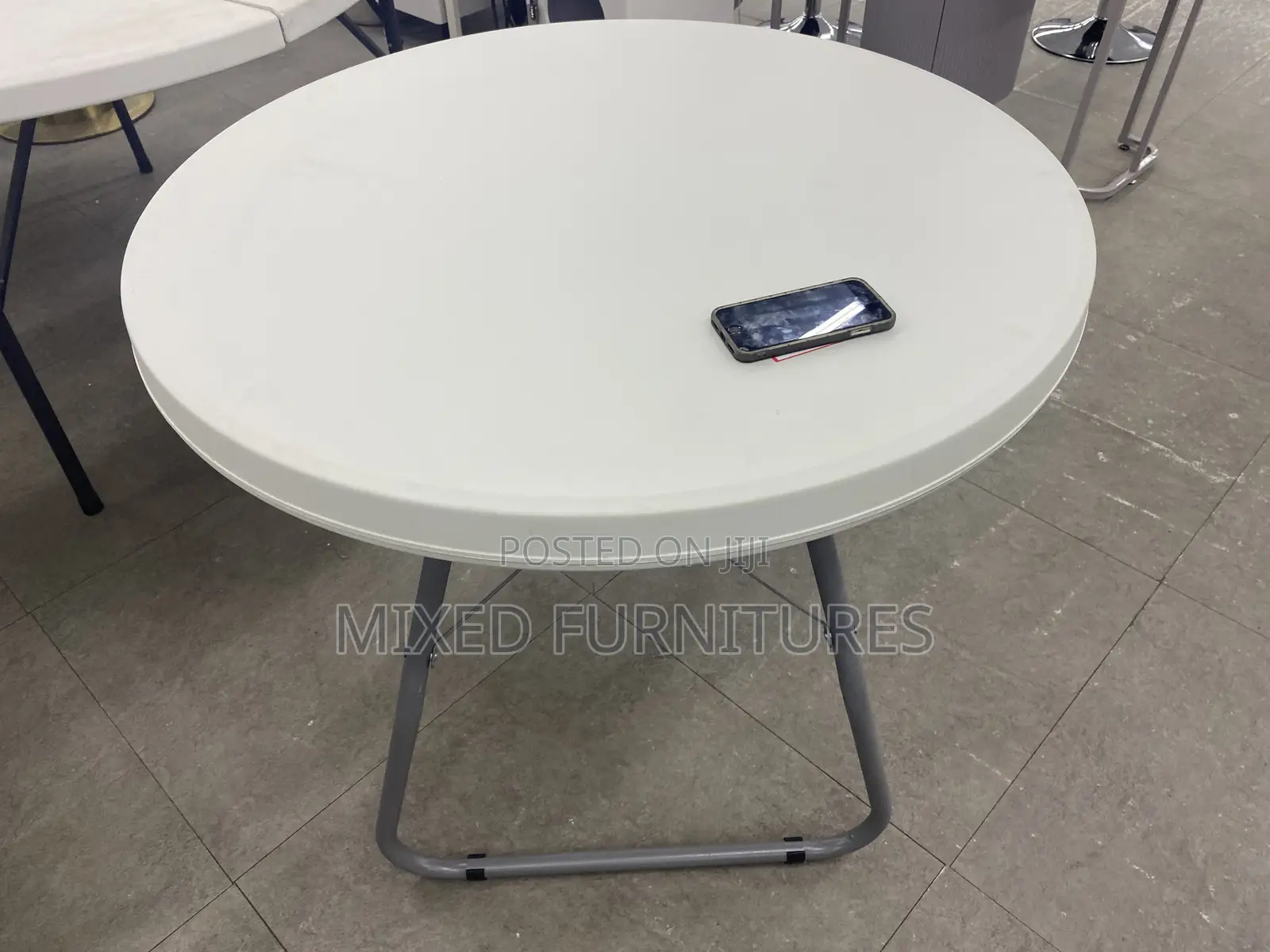Foldable Round Table
