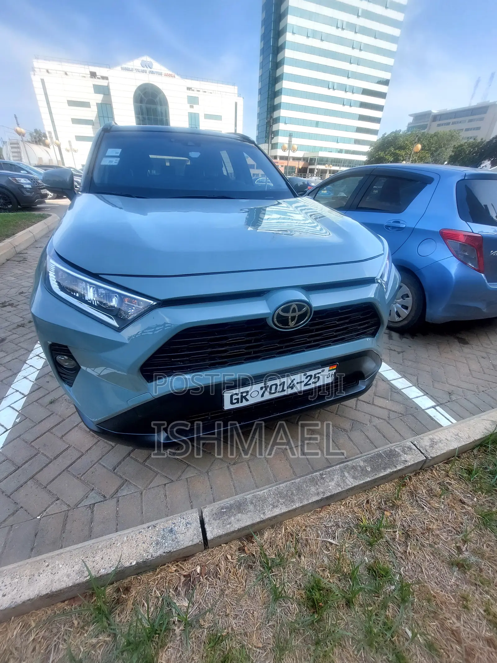 Toyota RAV4 XLE 2021 Green