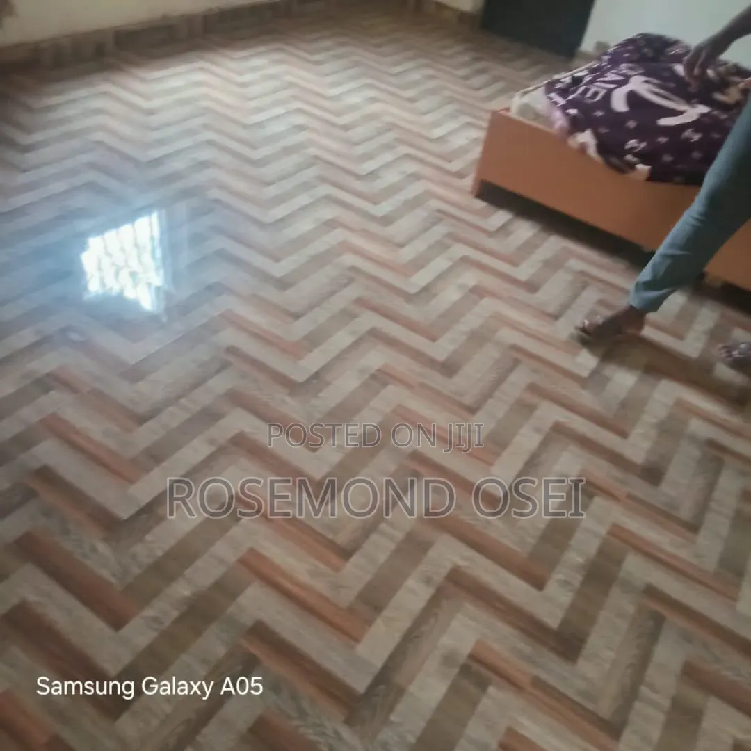 1bdrm Apartment in Foster Home, Frafraha for rent