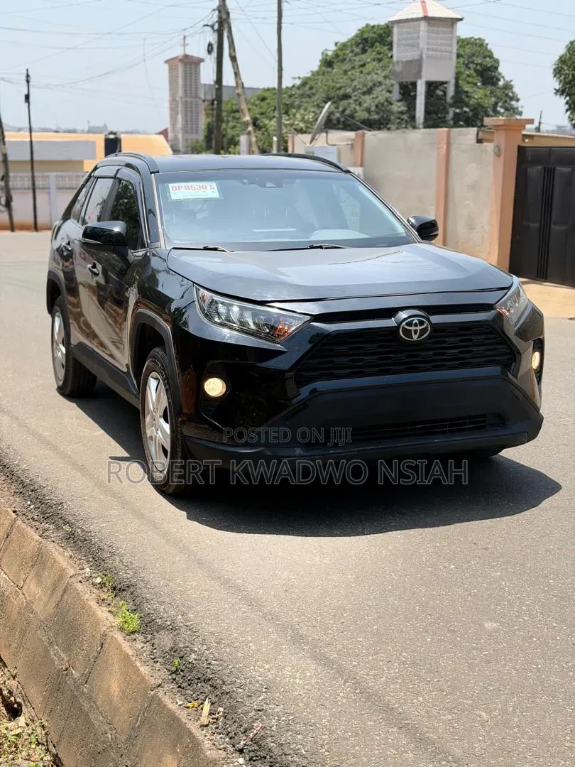 Toyota RAV4 LE AWD 2019 Black