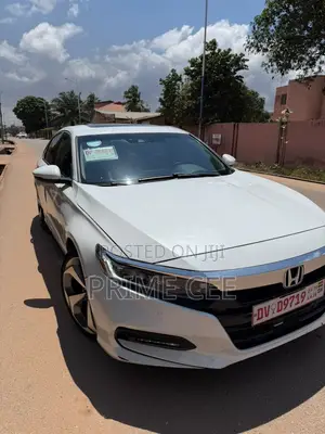Honda Accord 2019 White