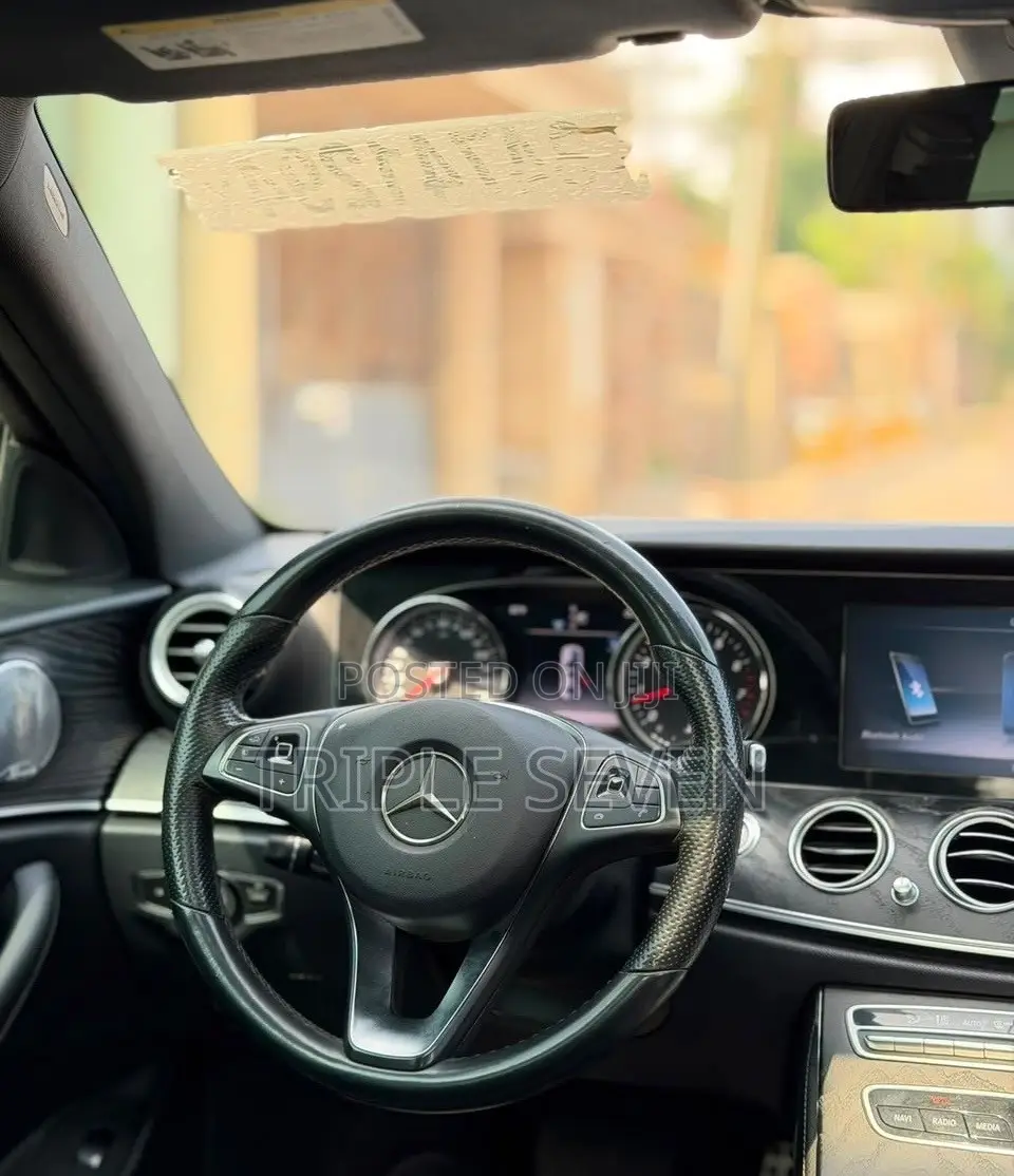 Mercedes-Benz E300 4Matic AWD Sedan (2.0L 4cyl 9A) 2017 White