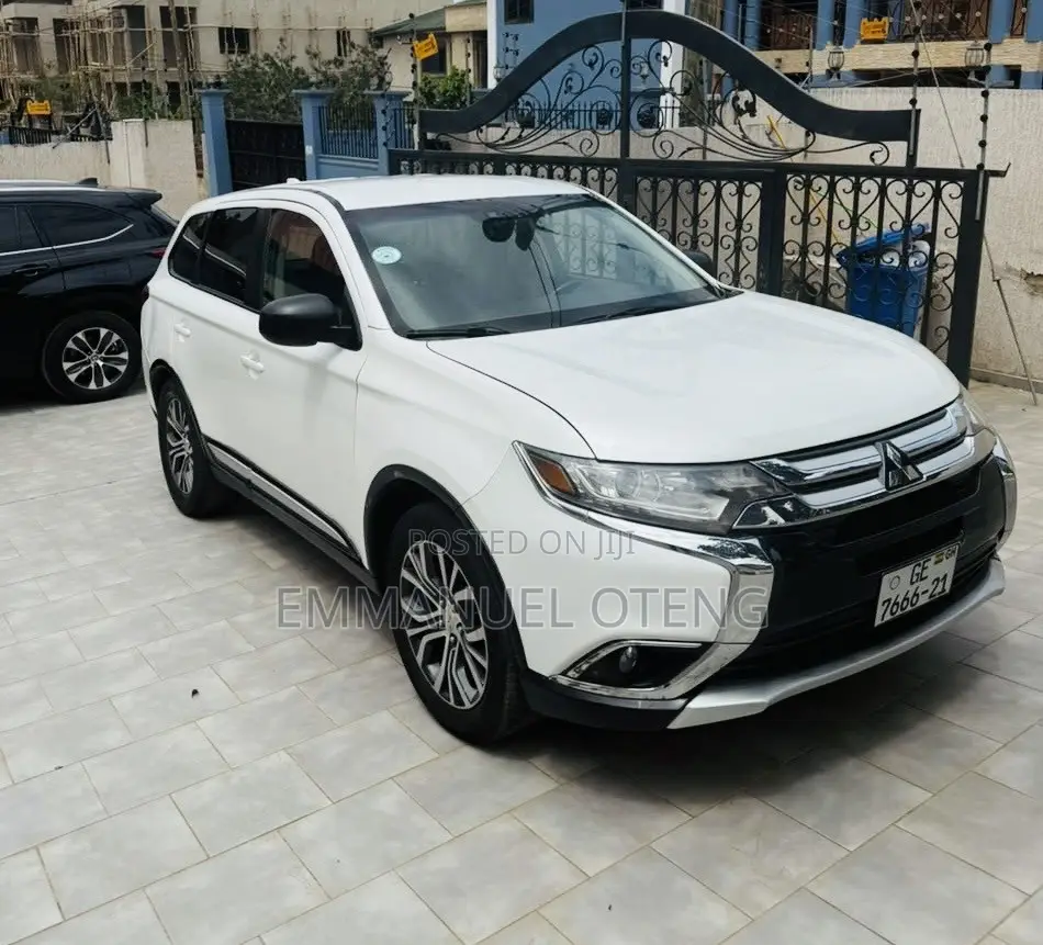 Mitsubishi Outlander 2017 Off white