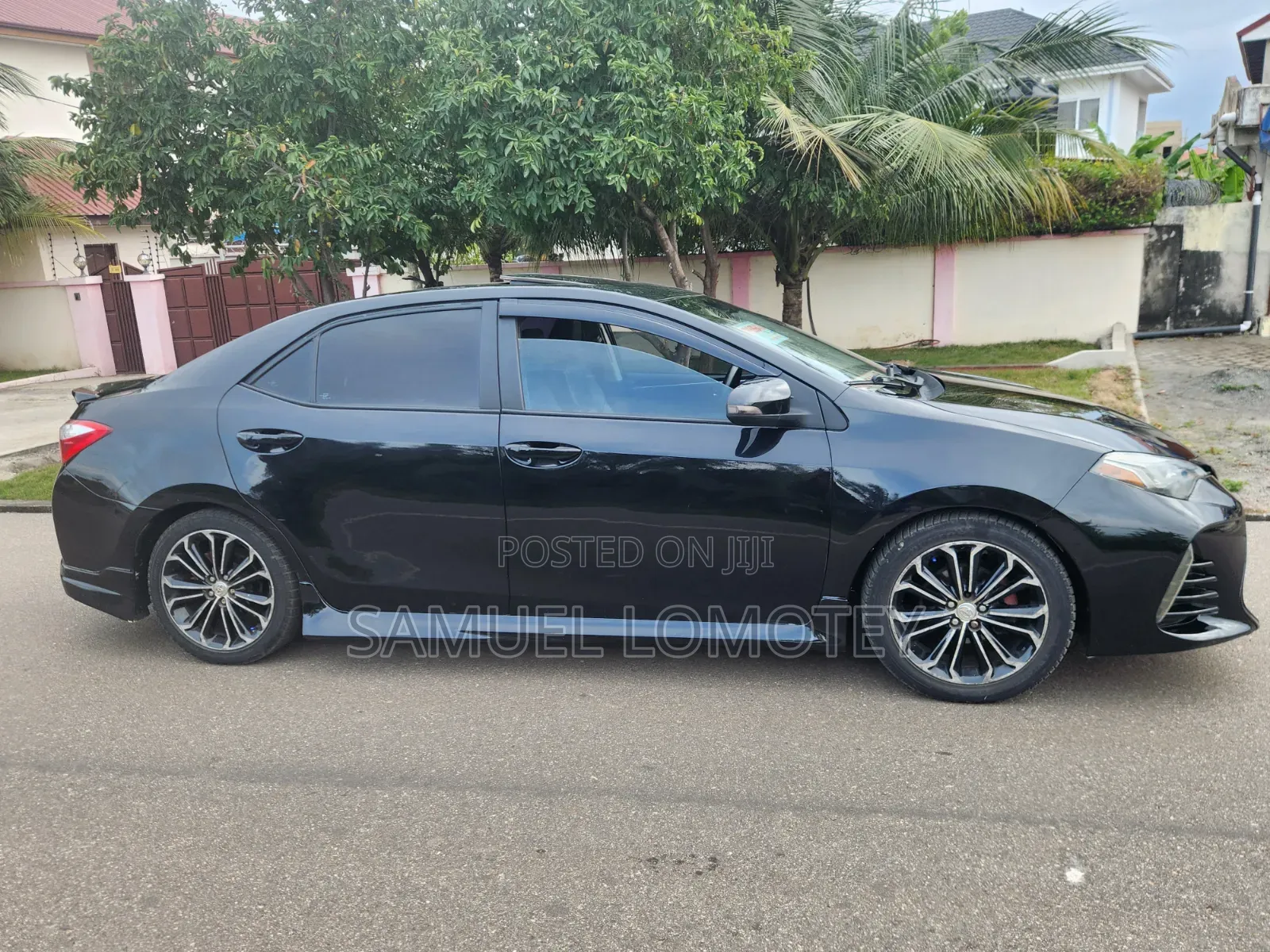 Toyota Corolla 2016 Black