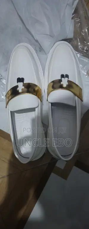 Men's Shiny White Shoe