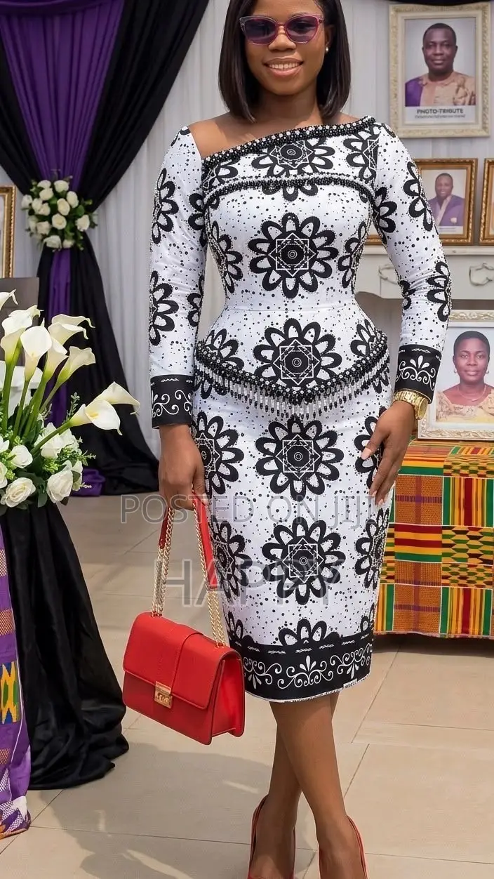Black and White Slit and Kaba