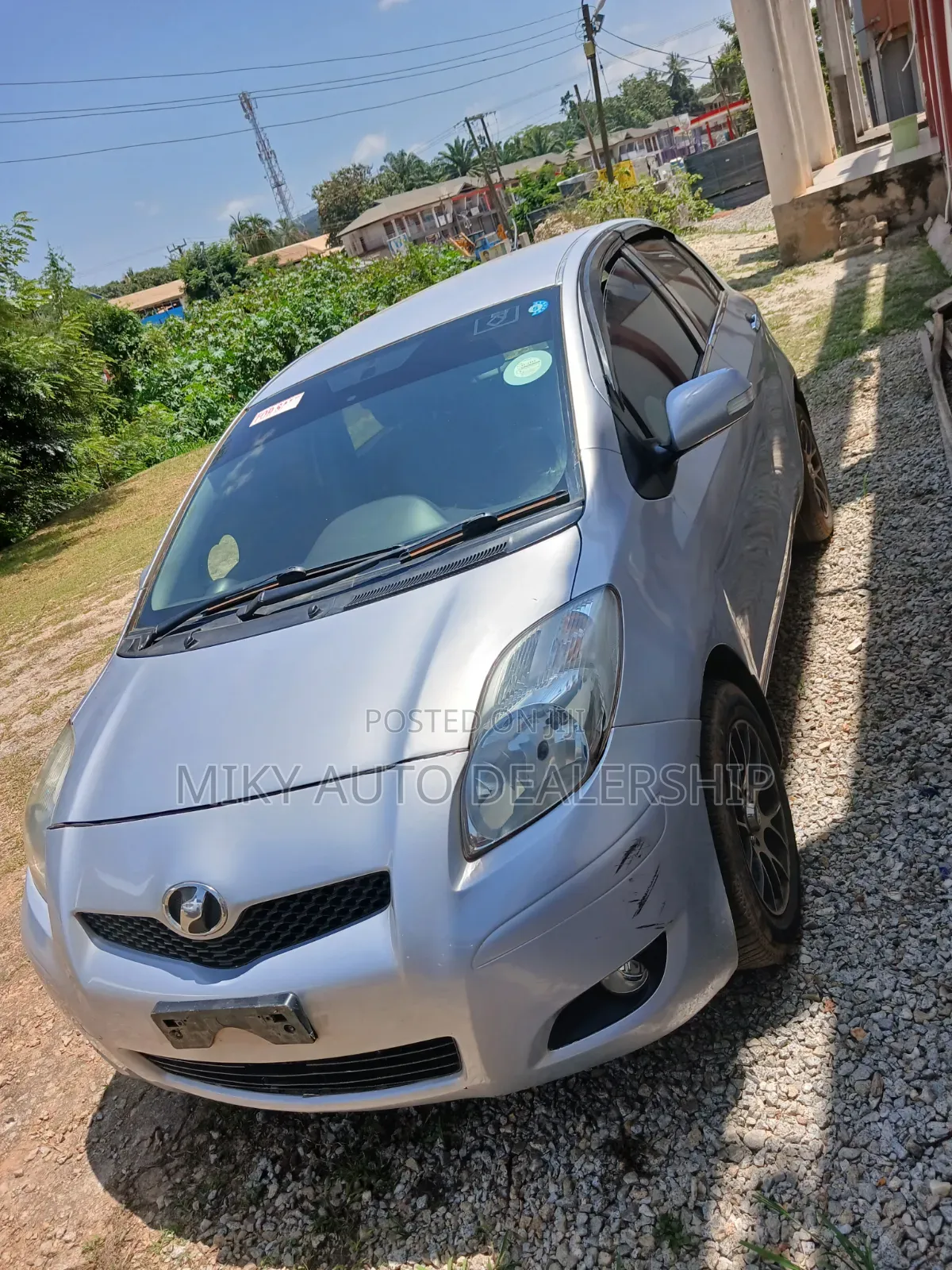 Toyota Vitz 2010 Beige