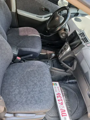 Toyota Vitz 2010 Beige