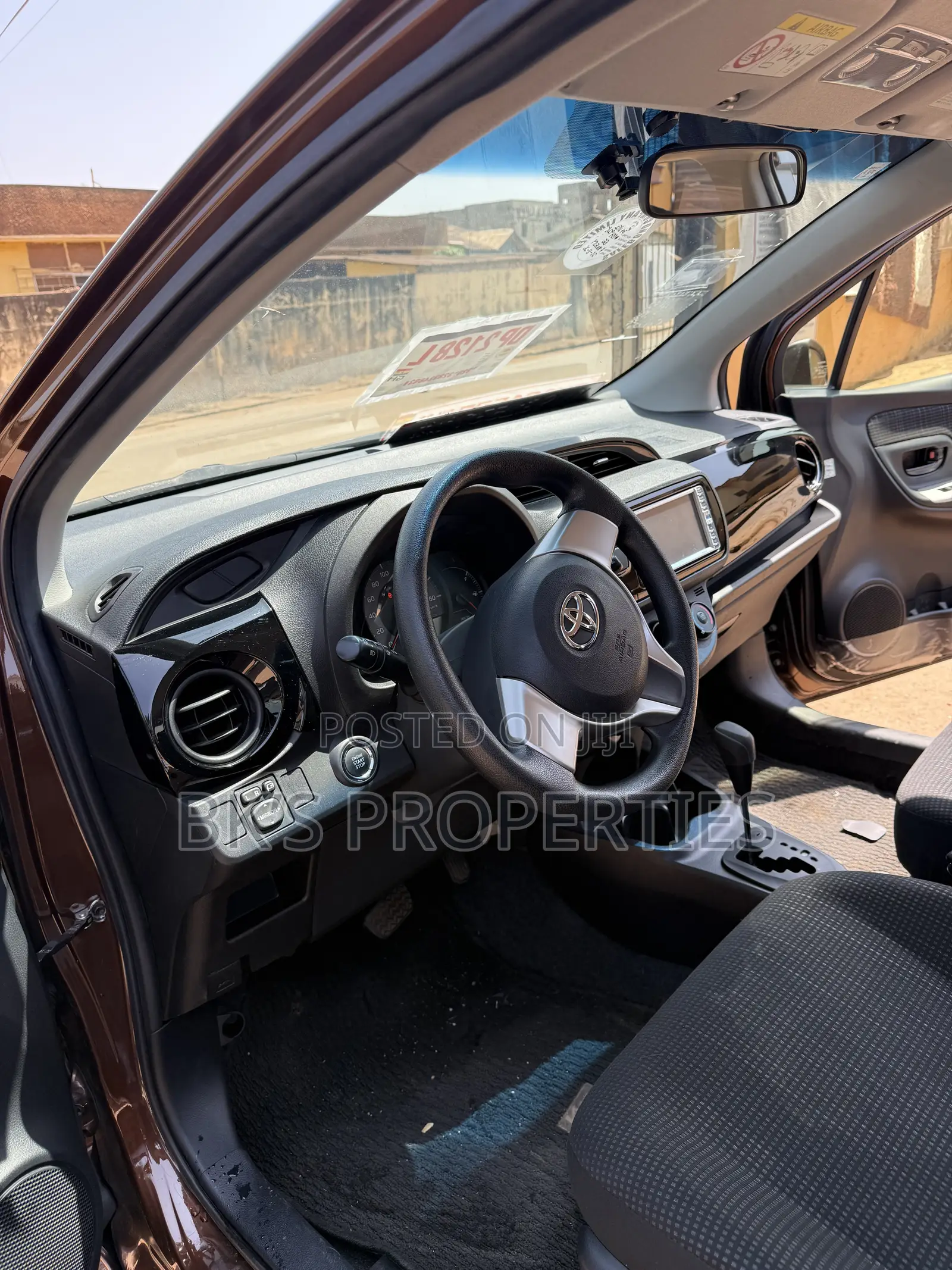 Toyota Vitz 2014 Brown