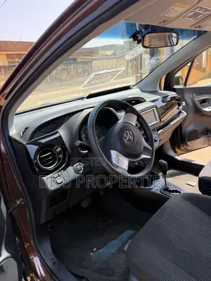 Toyota Vitz 2014 Brown