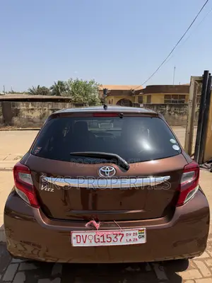 Toyota Vitz 2014 Brown