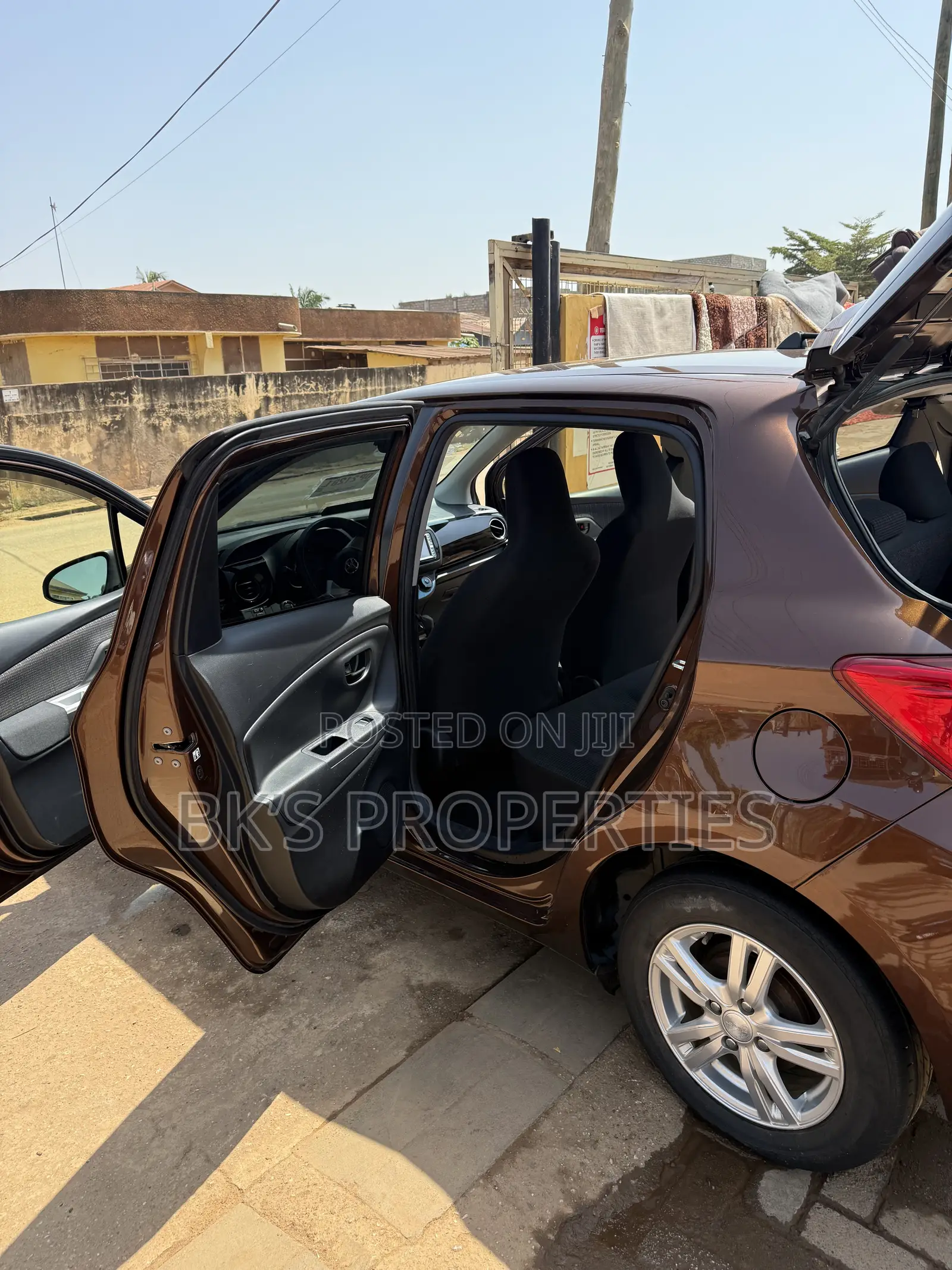 Toyota Vitz 2014 Brown
