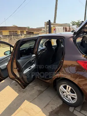 Toyota Vitz 2014 Brown