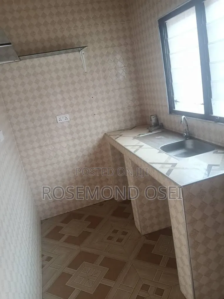 1bdrm Apartment in Adenta Foster Home, Frafraha for rent
