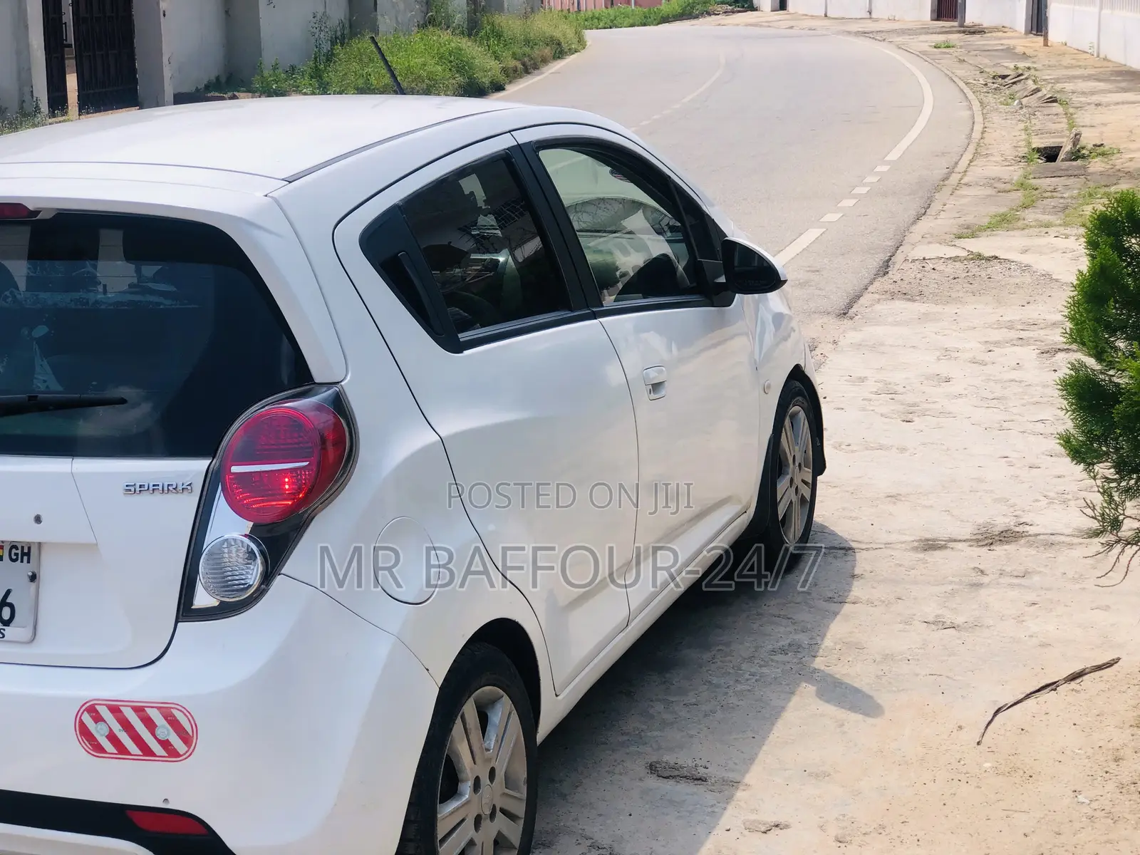 Chevrolet Spark 2LT 2013 White