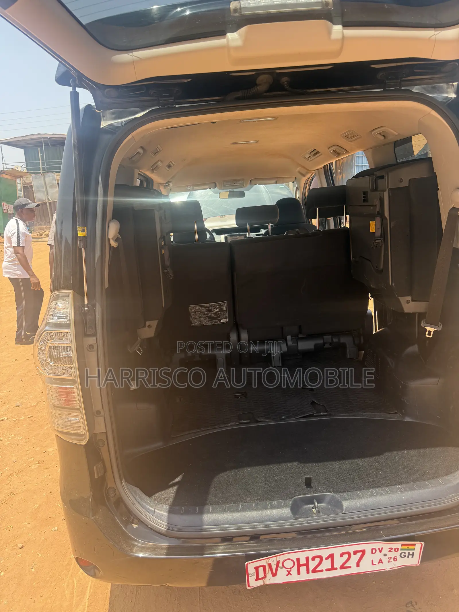 Toyota Voxy V 4WD 8-Seater 2012 Black