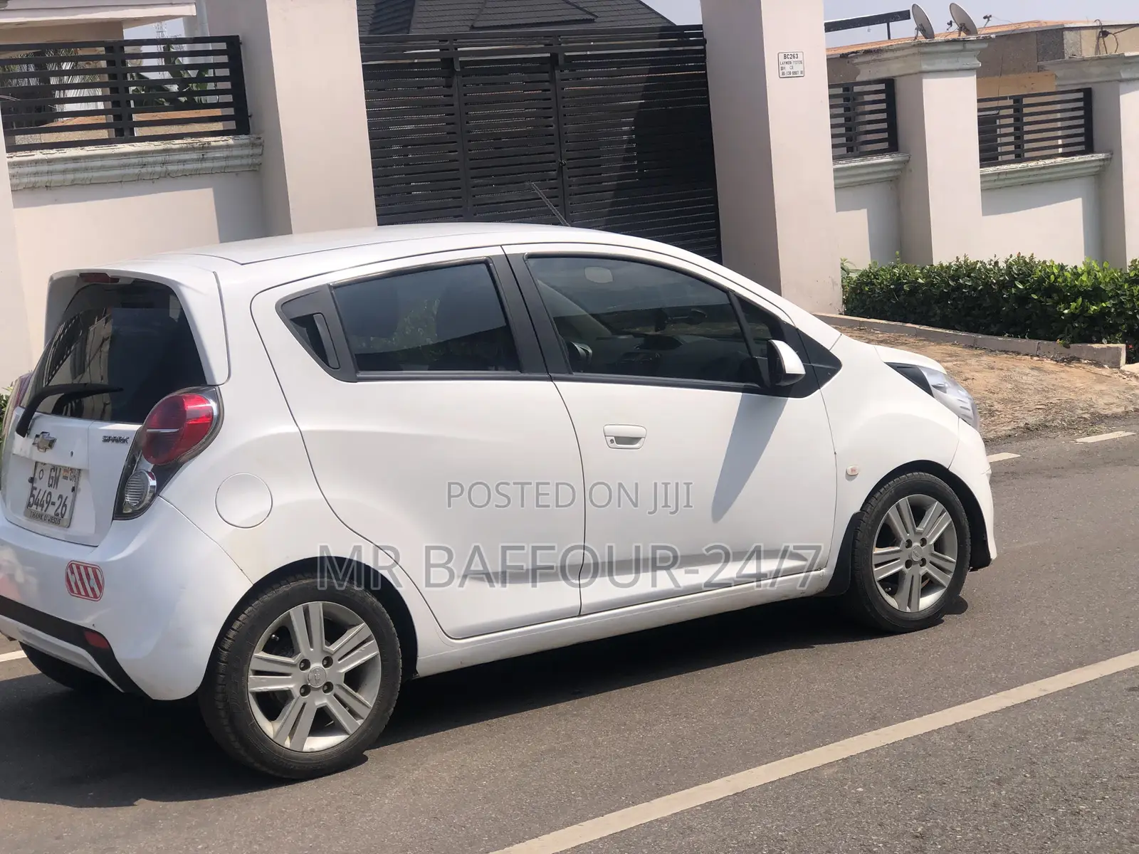 Chevrolet Spark 2LT 2013 White