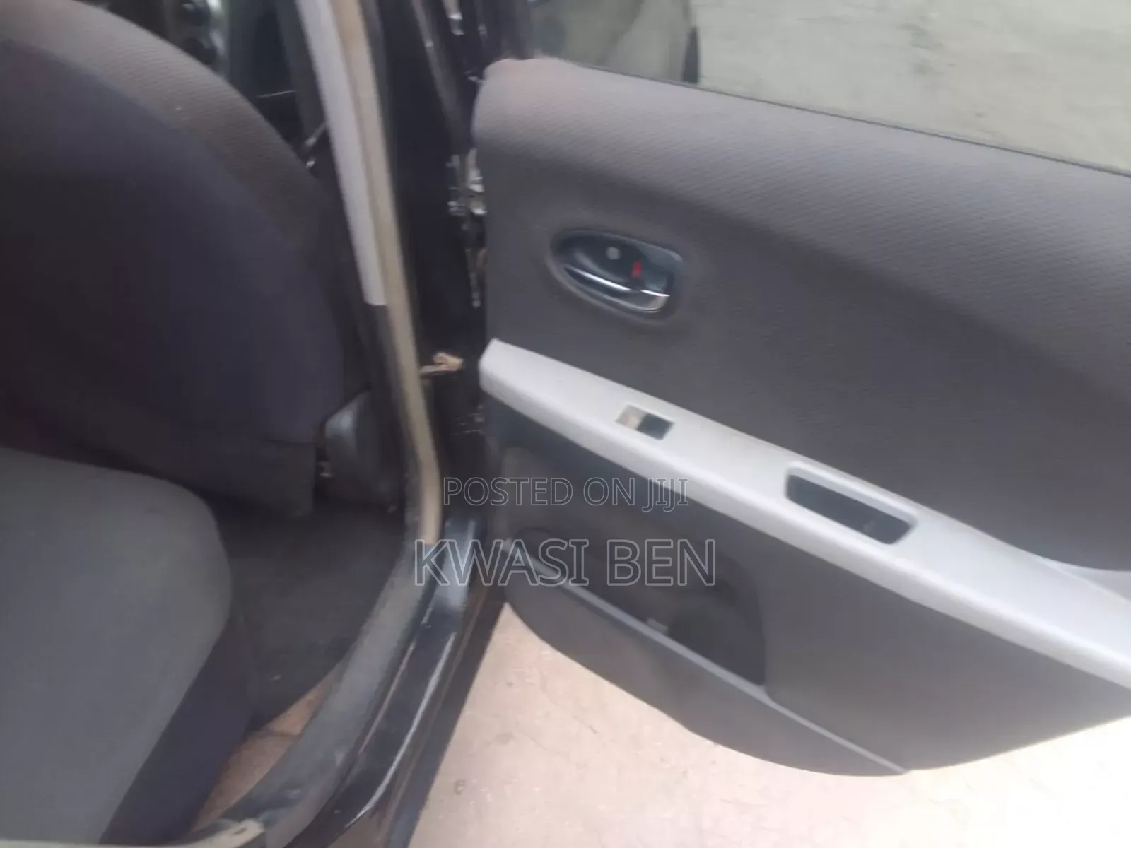 Toyota Vitz 2010 Black