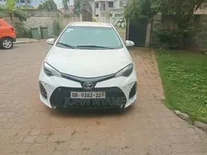Toyota Corolla LE Eco Plus 4dr Sedan (1.8L 4cyl CVT) 2015 White