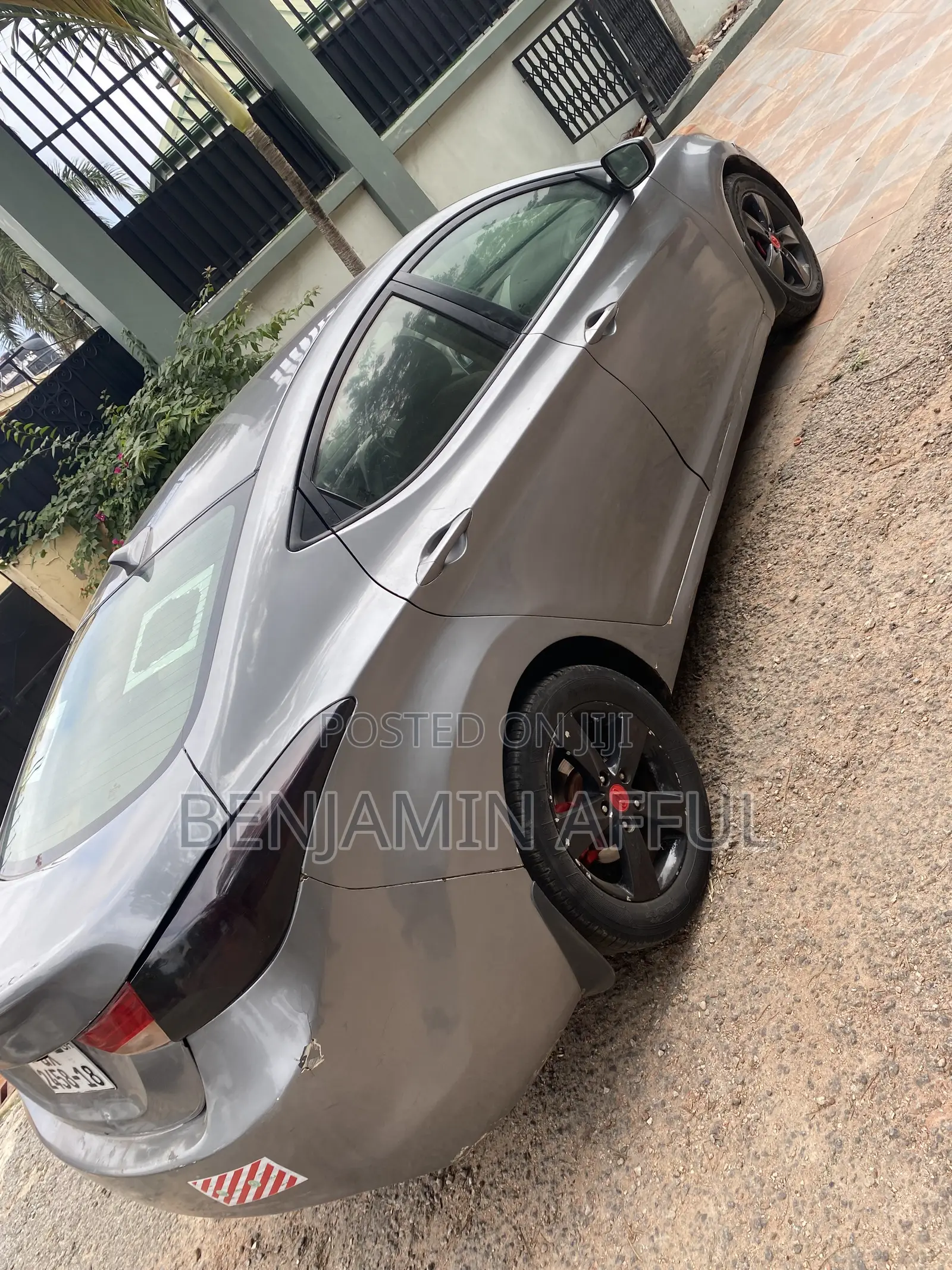 Hyundai Elantra GLS Sedan FWD (1.8L 4cyl 6M) 2013 Gray