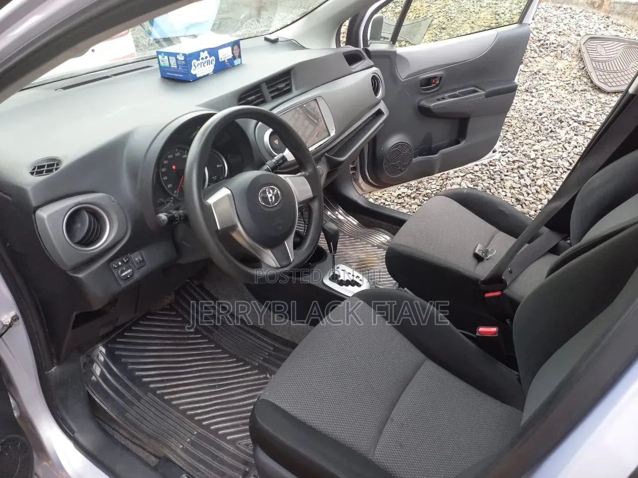 Toyota Vitz 2013