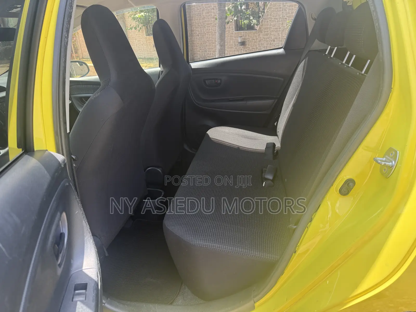 Toyota Vitz 1.3 FWD 5dr 2015 Yellow