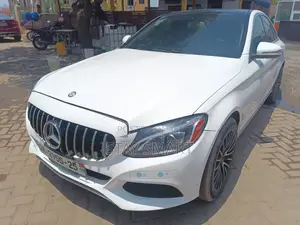 Mercedes-Benz C300 2017 White