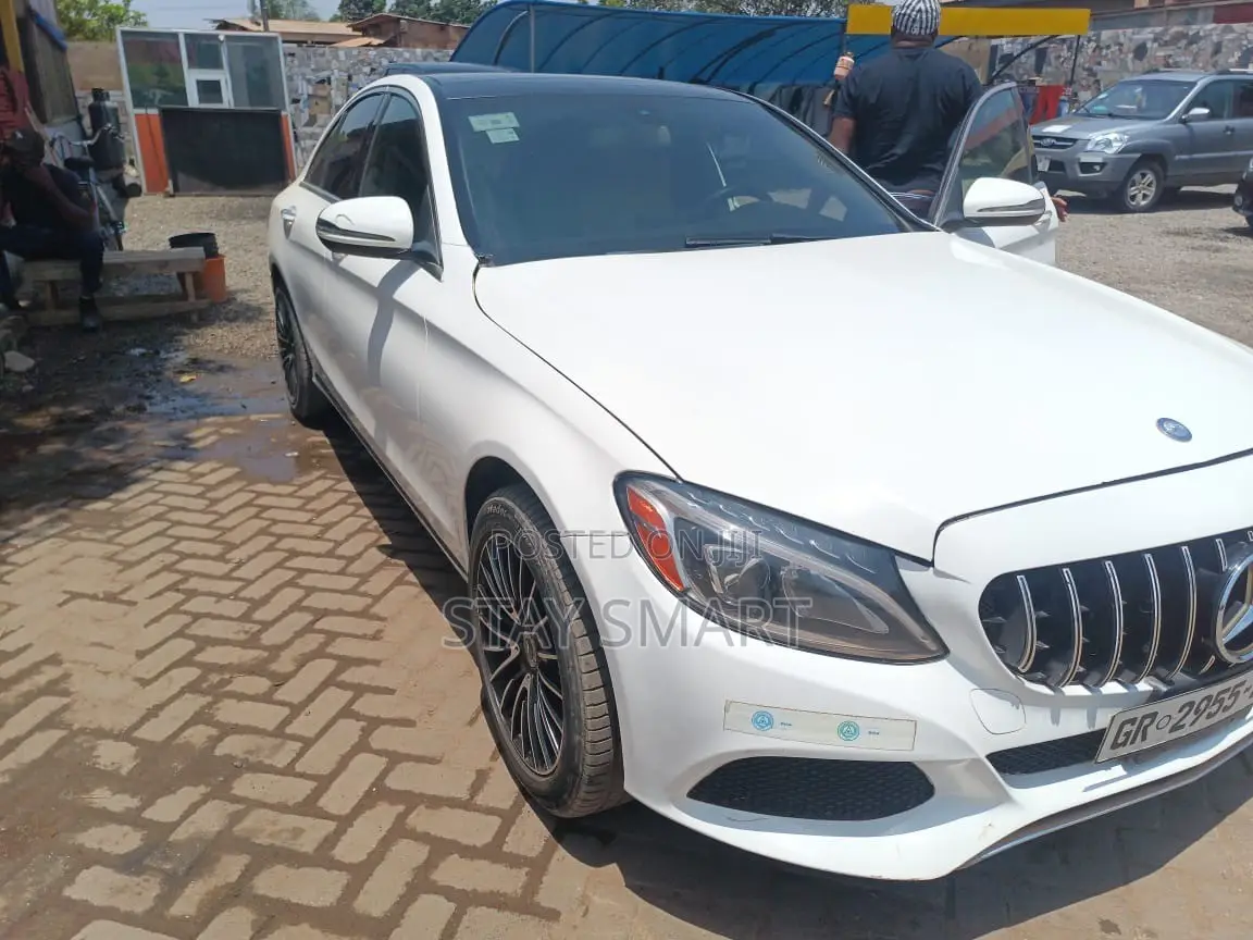 Mercedes-Benz C300 2017 White