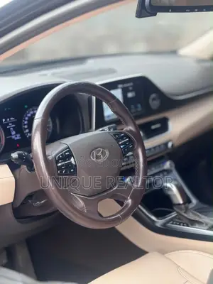 Hyundai Grandeur 2018 Black